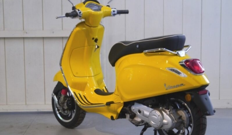 
								Usato Vespa Vespa Gts full									